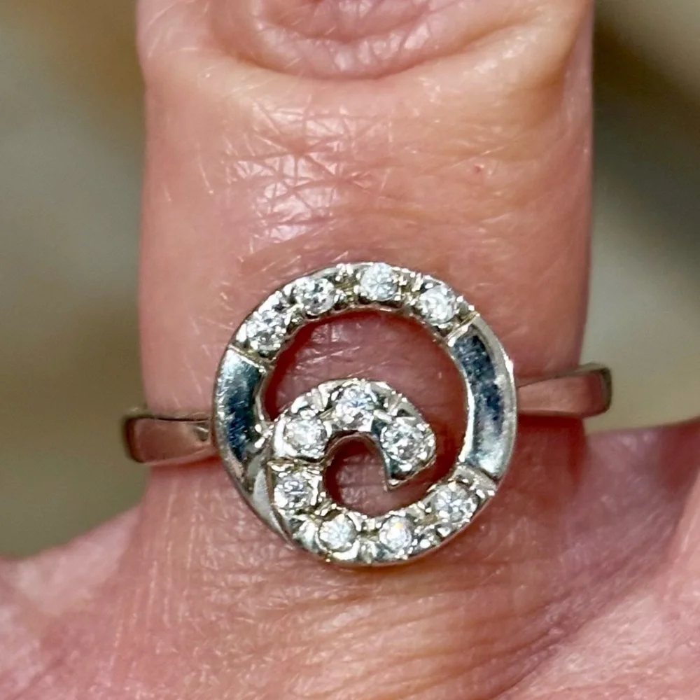 Elegant 925 Silver Swirl CZ Ring. Sz. 7